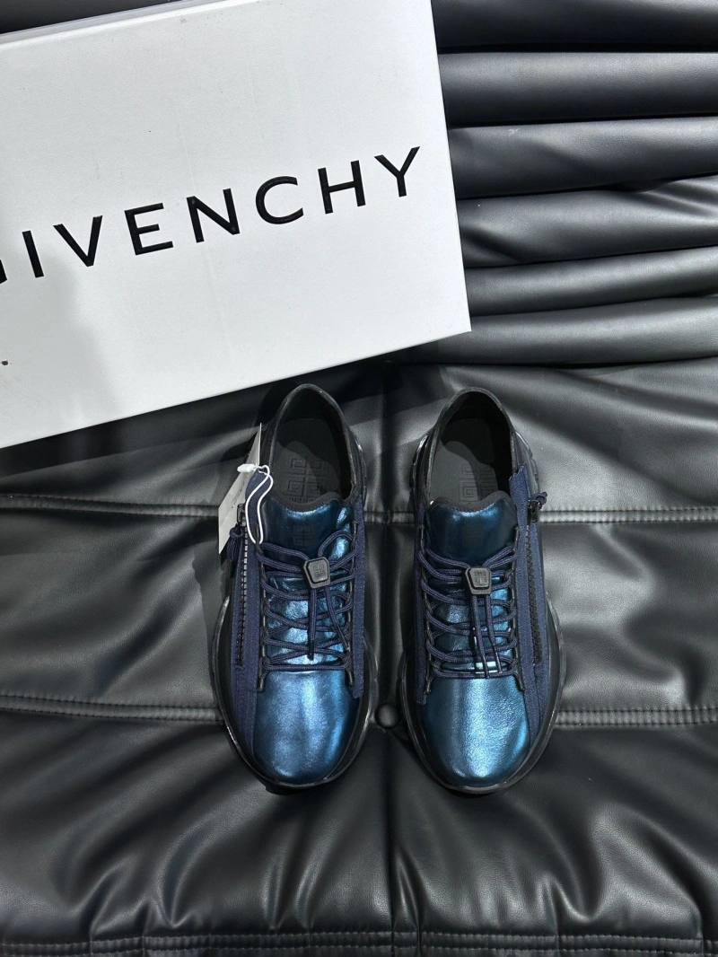 Trendsetting Gxvxnchy Sneakers 154694