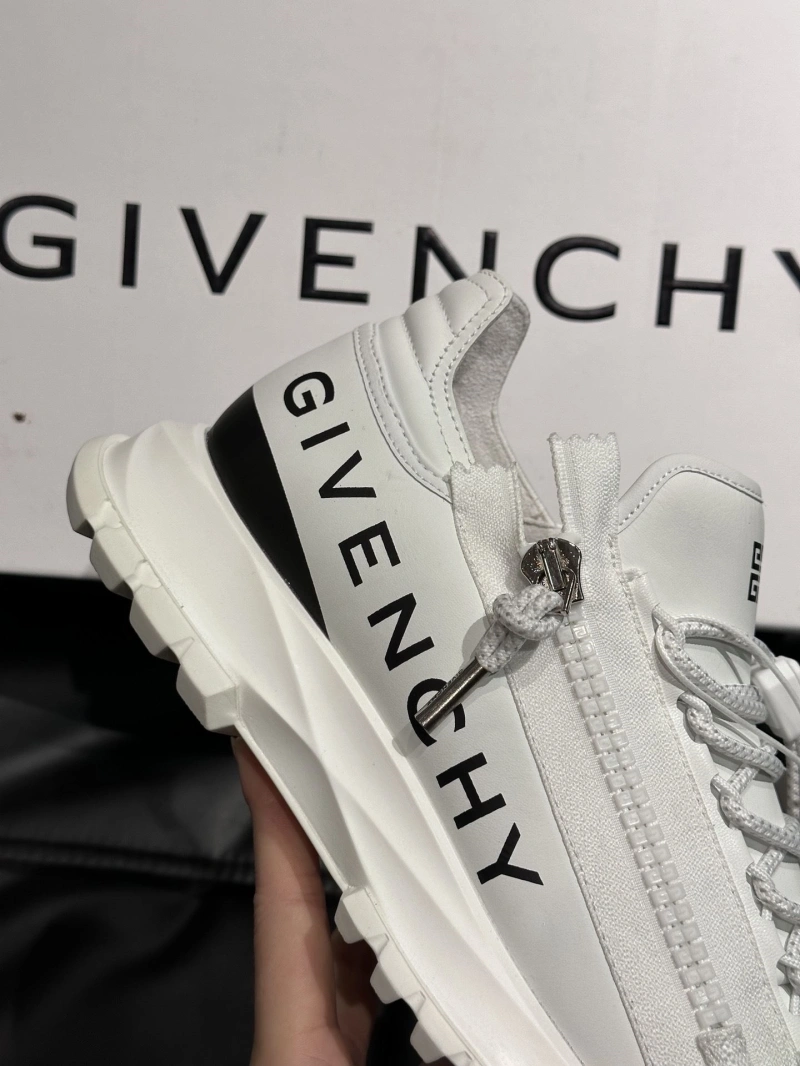 Gxvxnchy Sneakers Cozy 154692