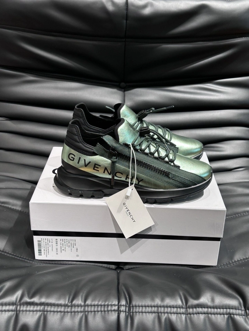 Gxvxnchy Sneakers Minimalist 154693