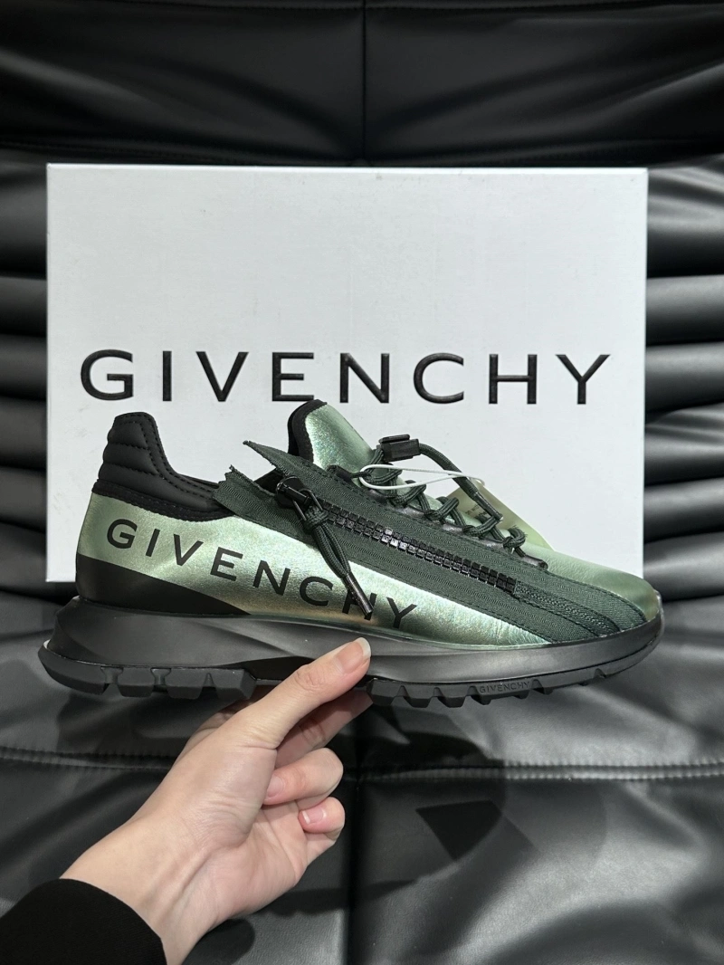 Gxvxnchy Sneakers Minimalist 154693