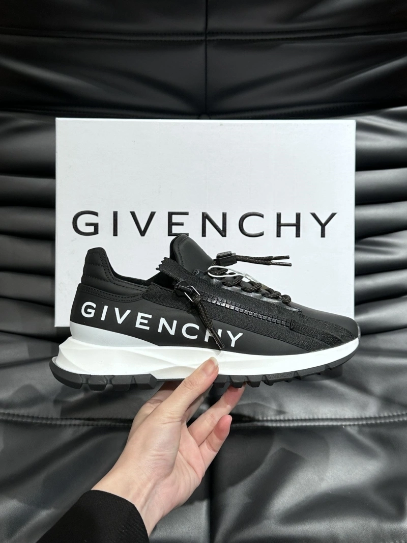 Gxvxnchy Sneakers Vibrant 154690