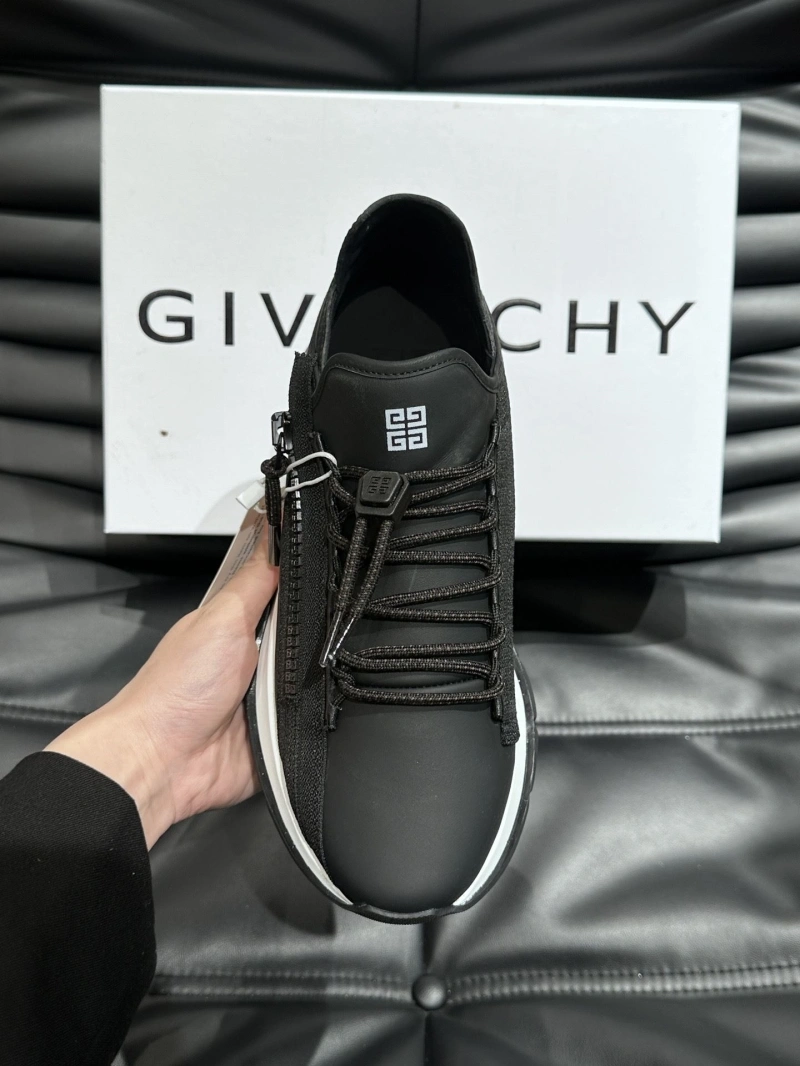 Gxvxnchy Sneakers Vibrant 154690