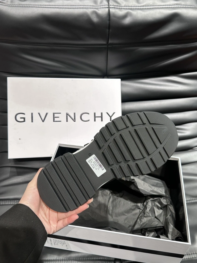 Gxvxnchy Sneakers Vibrant 154690