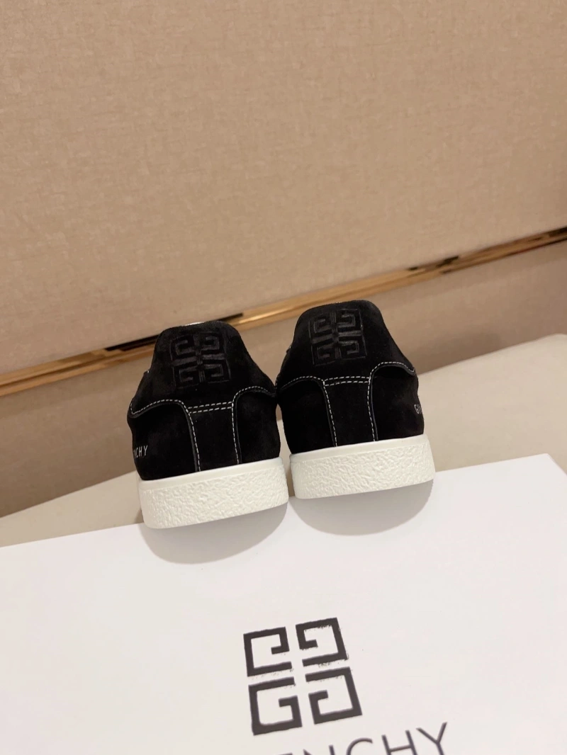Fashionable Gxccx Sneakers 165979