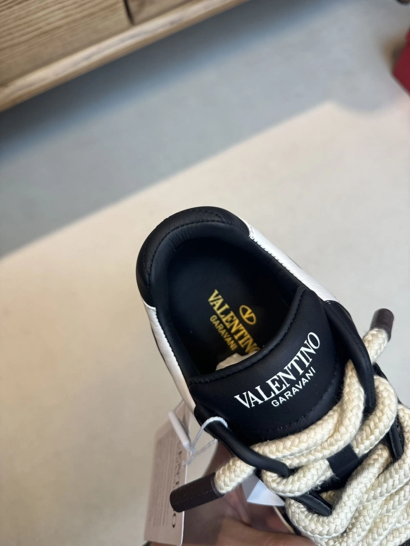 Trendsetting Vxlxntino Sneakers 232944