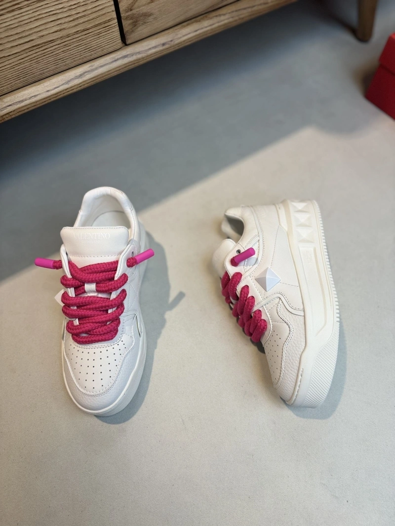 Sleek Vxlxntino Sneakers 232935