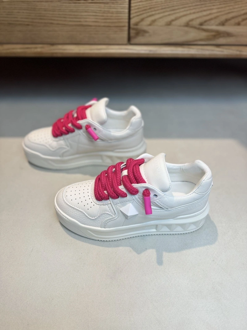 Sleek Vxlxntino Sneakers 232935