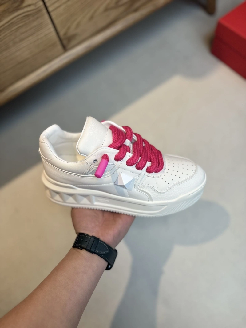 Sleek Vxlxntino Sneakers 232935