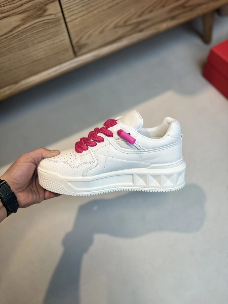 Sleek Vxlxntino Sneakers 232935