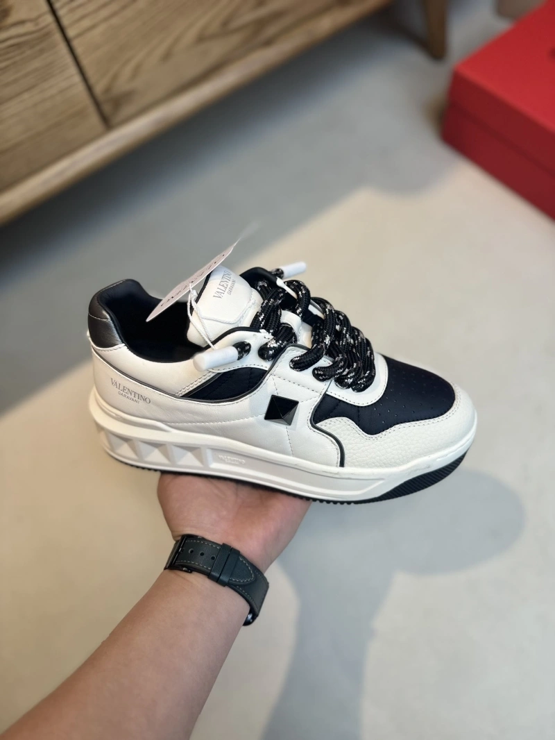 GoAnywhere Vxlxntino Sneakers 232937