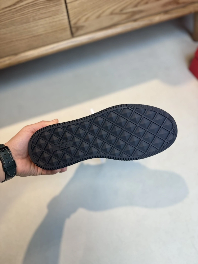 GoAnywhere Vxlxntino Sneakers 232937