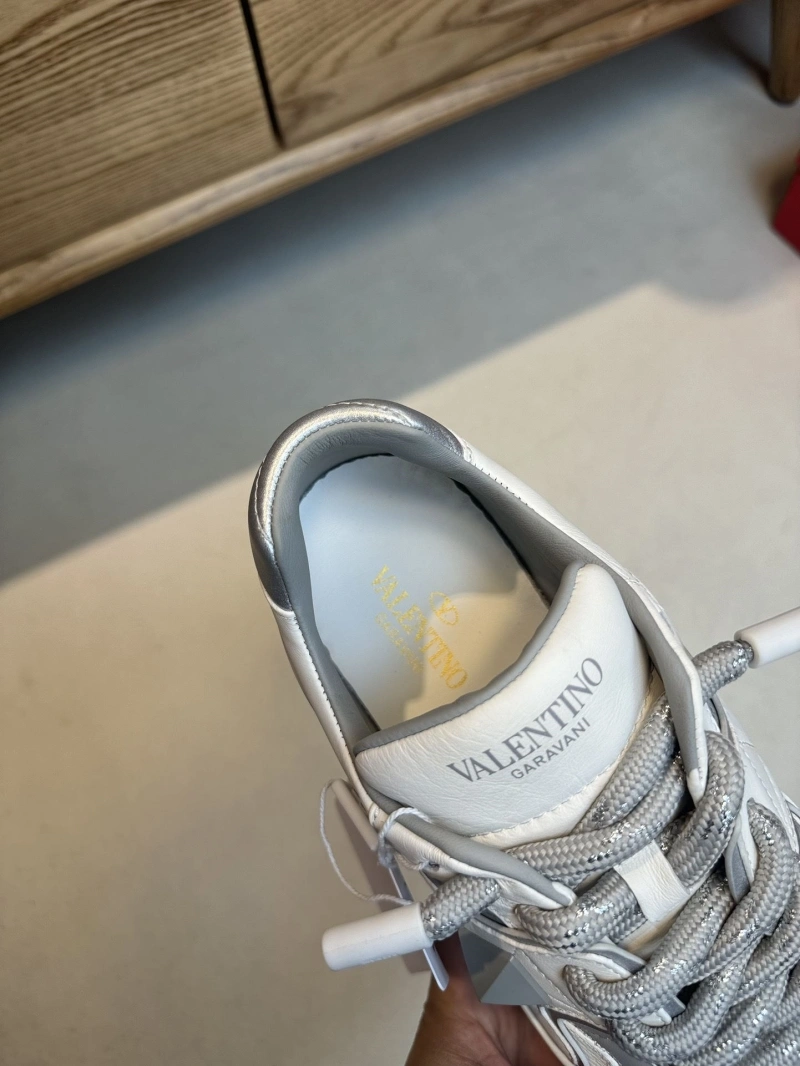 Durable Vxlxntino Sneakers 232947