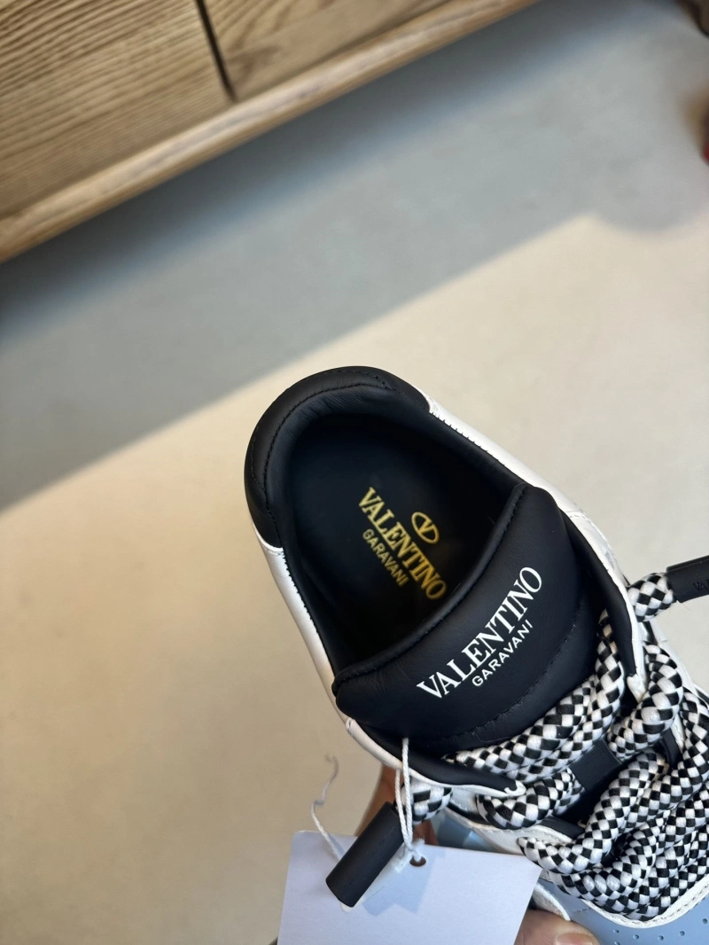 Timeless Vxlxntino Sneakers 232931