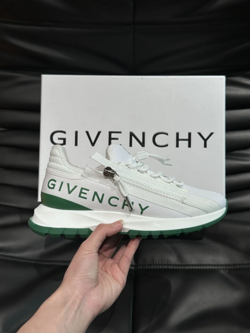 Gxvxnchy Sneakers DailyWear 154687