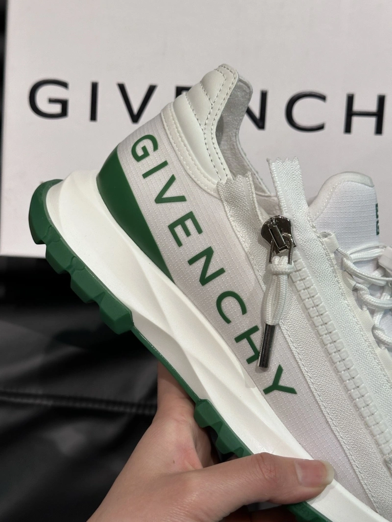 Gxvxnchy Sneakers DailyWear 154687