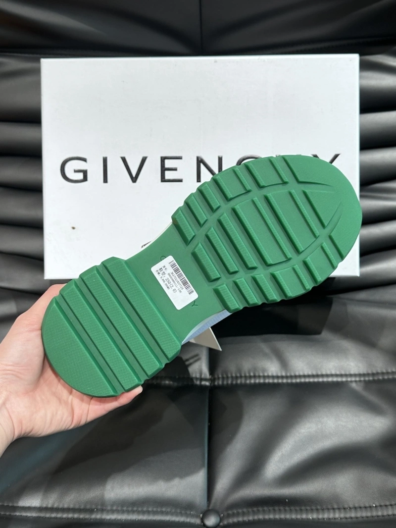 Gxvxnchy Sneakers DailyWear 154687