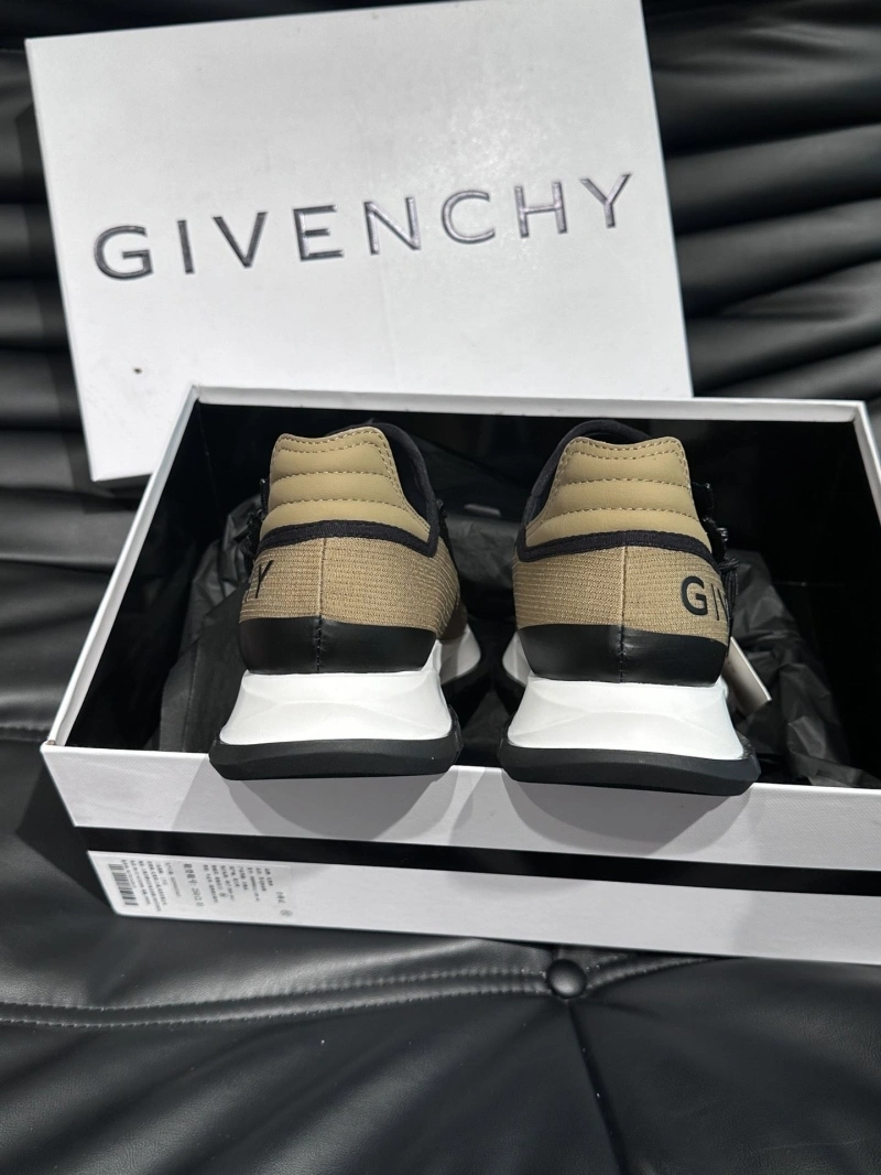 Modern Gxvxnchy Sneakers 154685