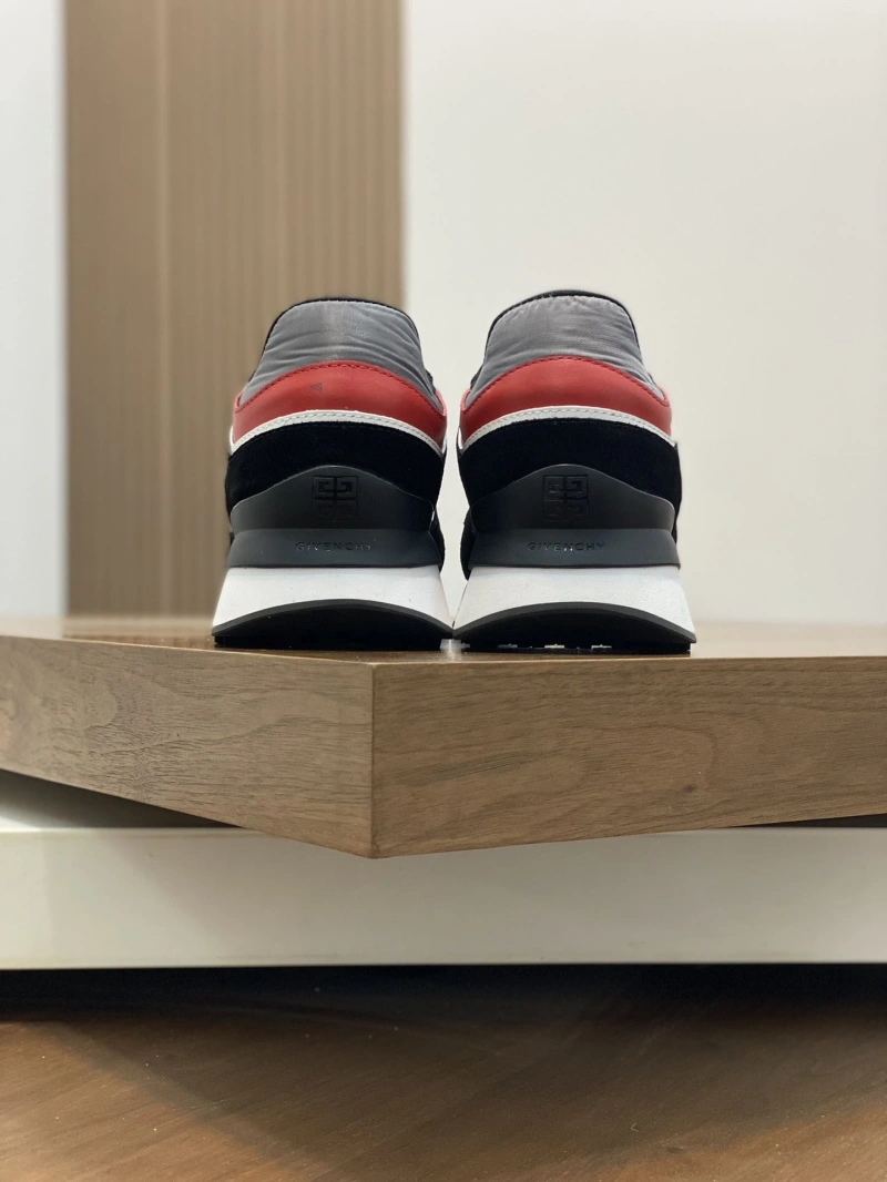 Gxvxnchy Sneakers SportInspired 154670