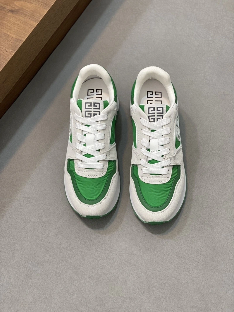 Gxvxnchy Sneakers Stylish 154674