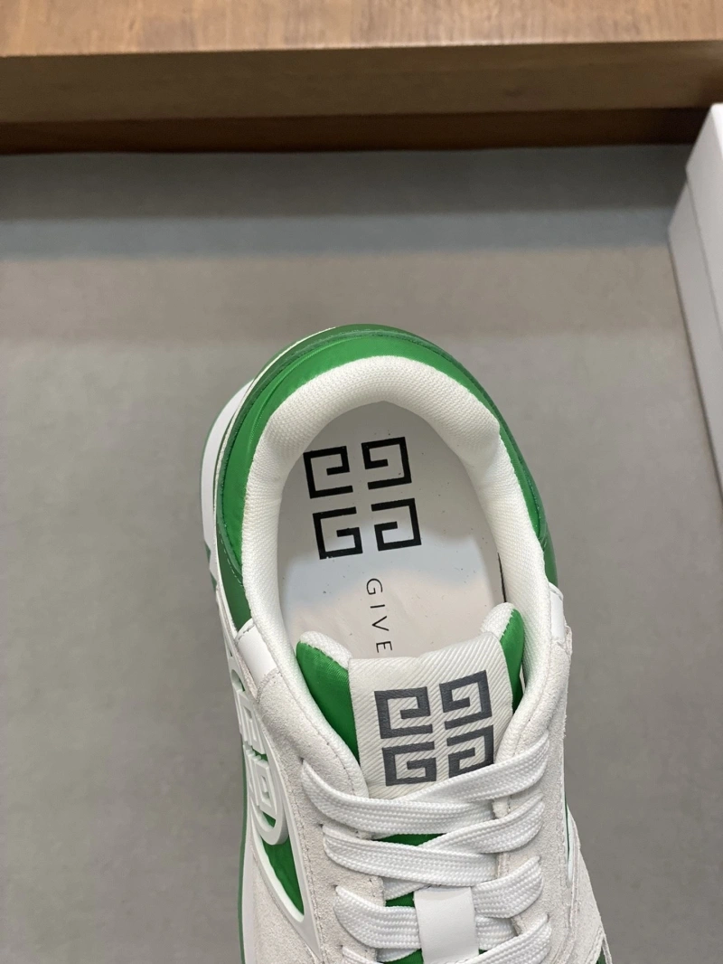 Gxvxnchy Sneakers Stylish 154674