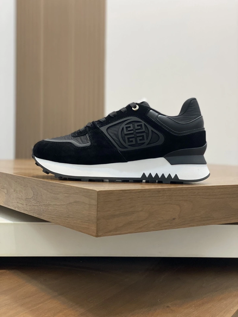 Reliable Gxvxnchy Sneakers 154664