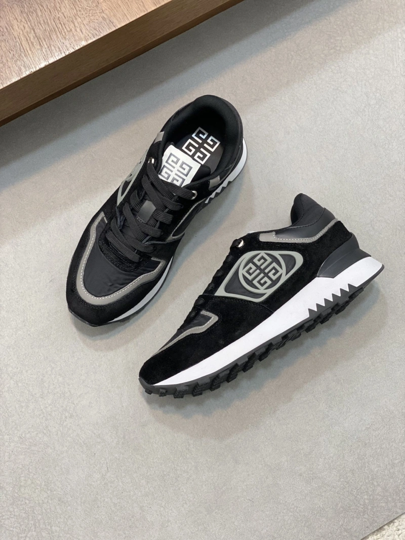 Cozy Gxvxnchy Sneakers 154672