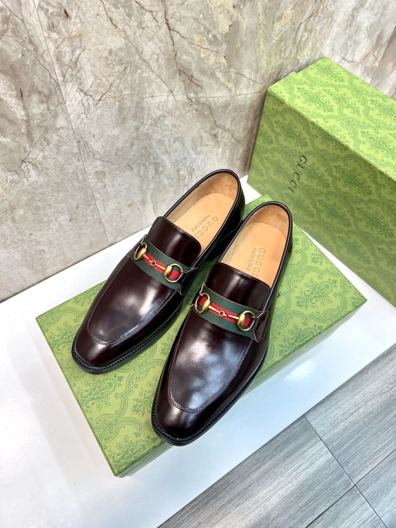 Versatile Gxccx Slippers 166526