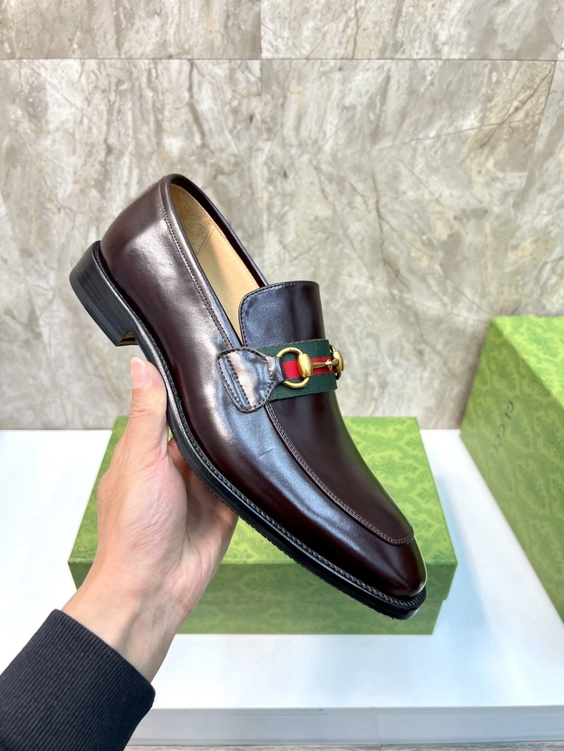 Versatile Gxccx Slippers 166526