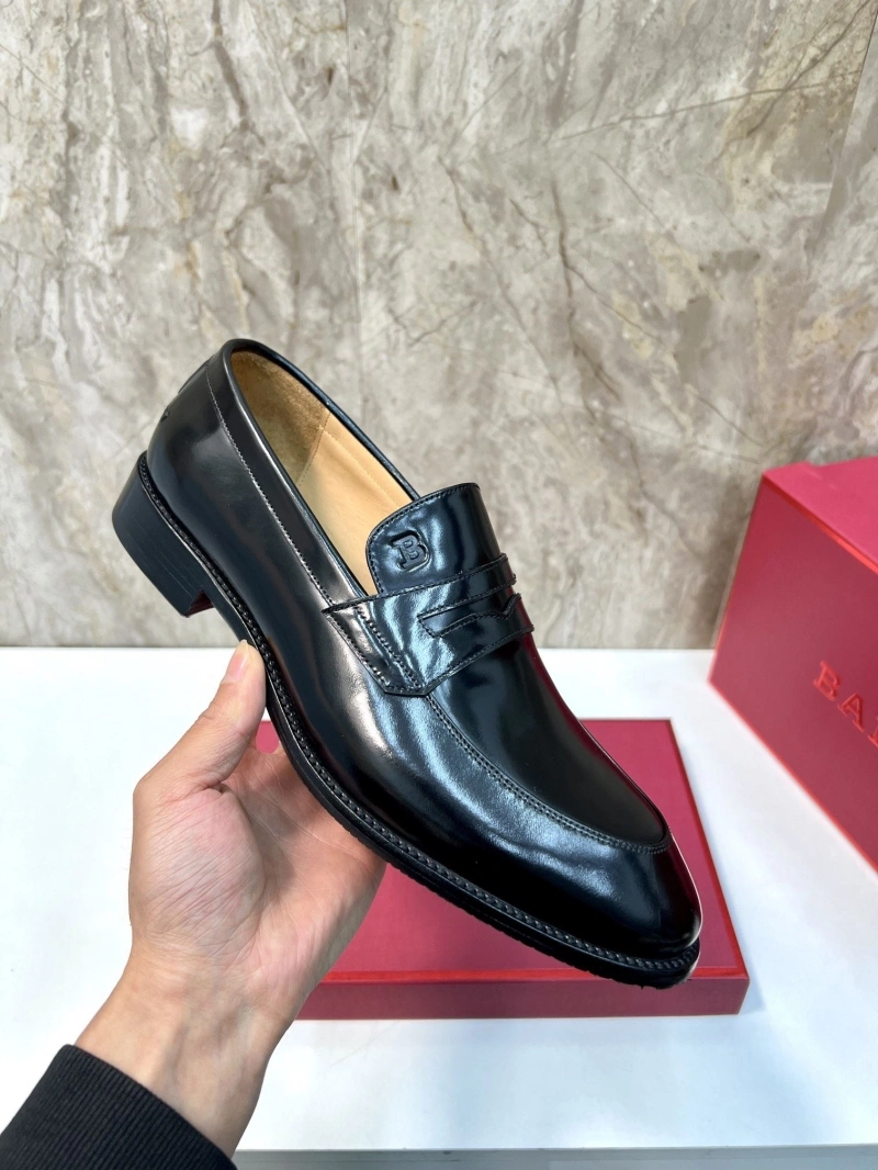 Minimalist Bxrbxrry Leather Shoes 115610