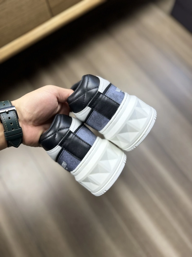 Unique Vxlxntino Sneakers 232930