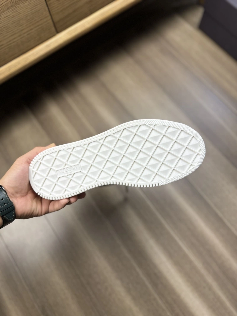 Unique Vxlxntino Sneakers 232930