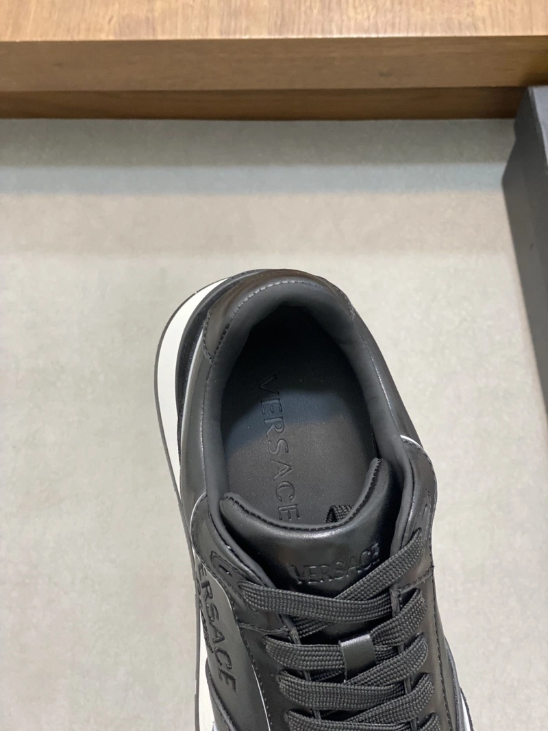 Timeless Gxvxnchy Sneakers 154657