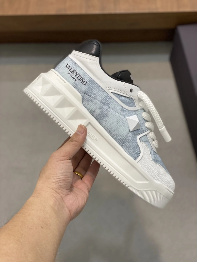 Durable Vxlxntino Sneakers 232928