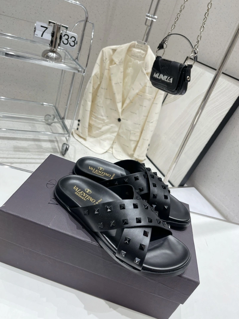 Trendsetting Vxlxntino Slippers 233157