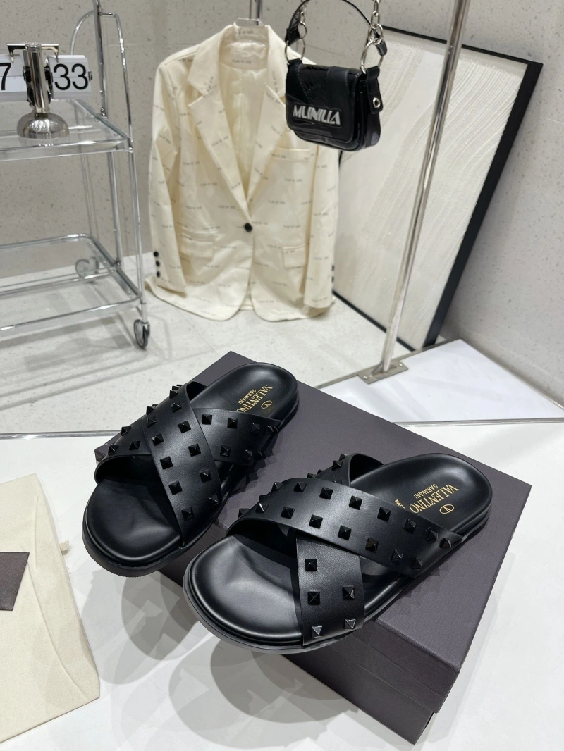 Trendsetting Vxlxntino Slippers 233157