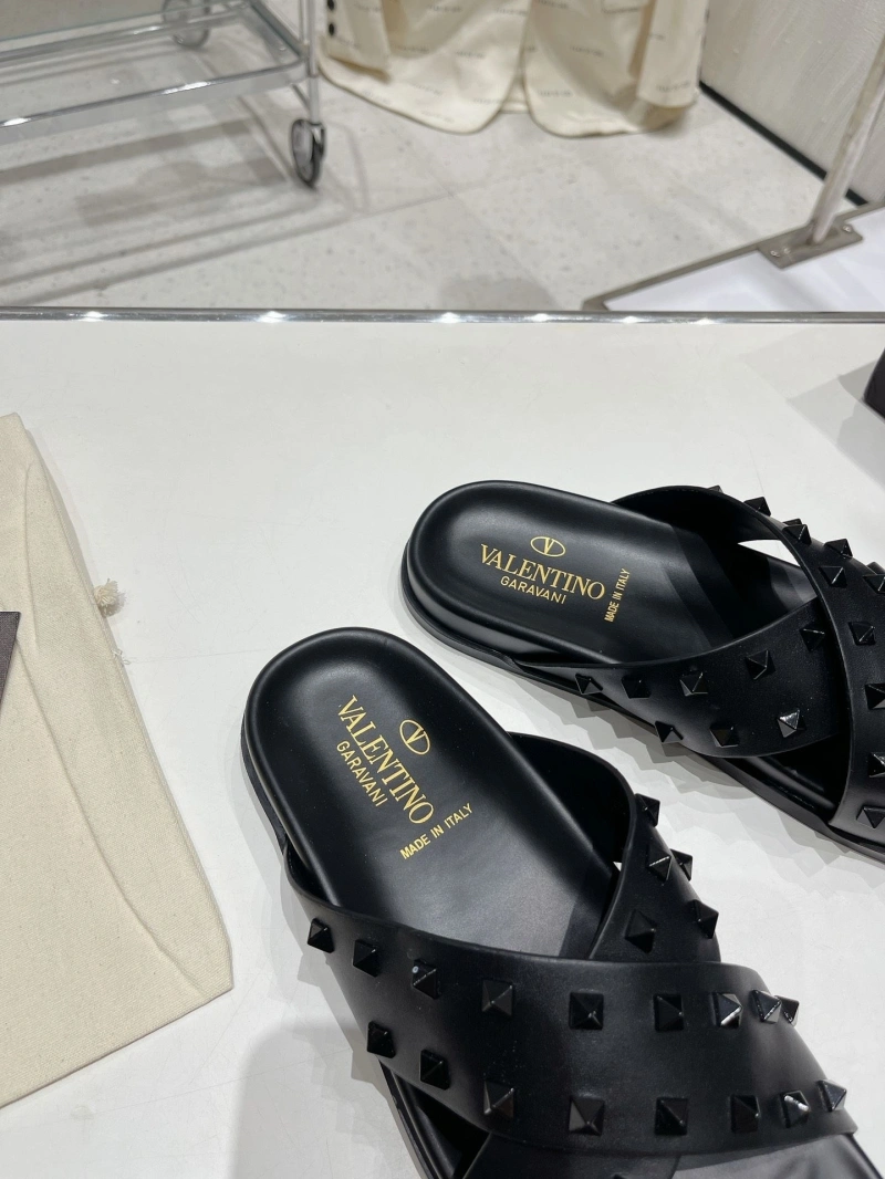 Trendsetting Vxlxntino Slippers 233157