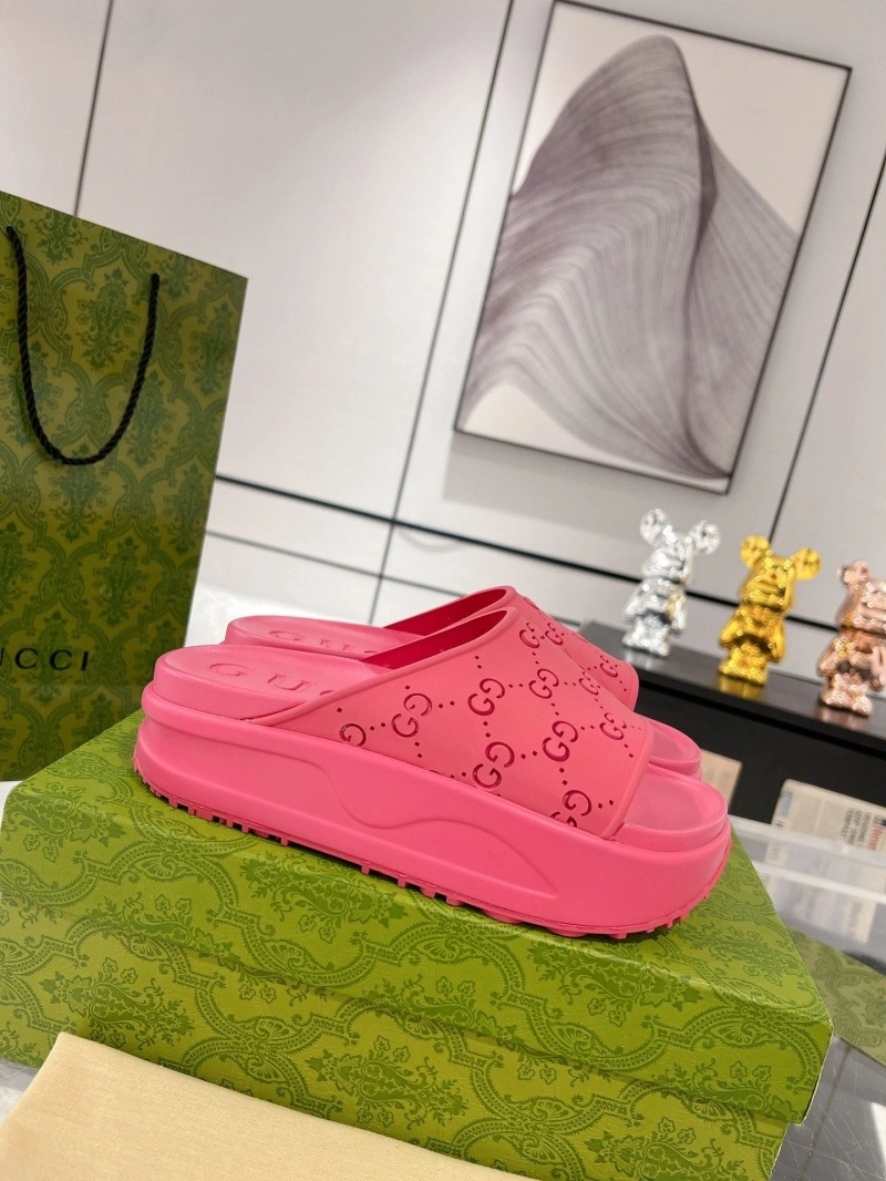 Affordable Gxccx Slippers 166503