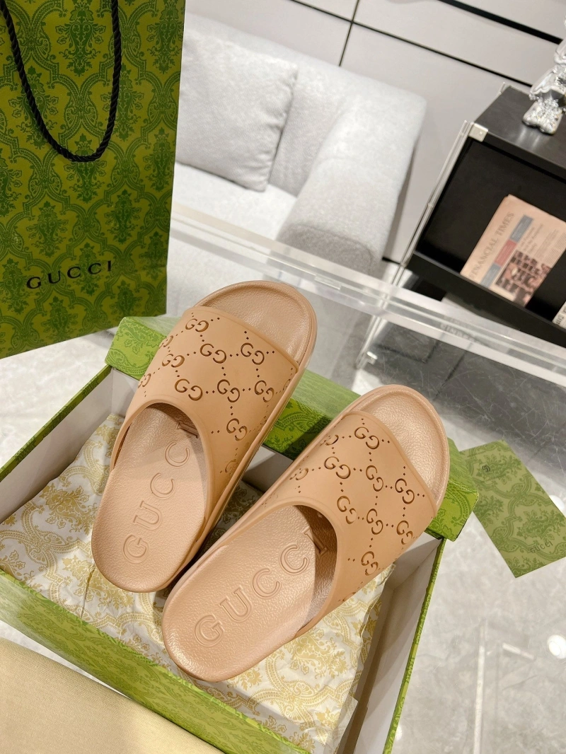 Versatile Gxccx Slippers 166499