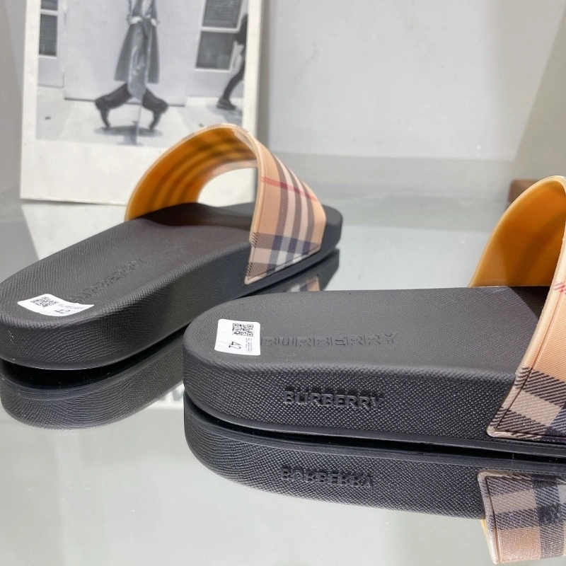 Bxrbxrry Slippers EyeCatching 115574