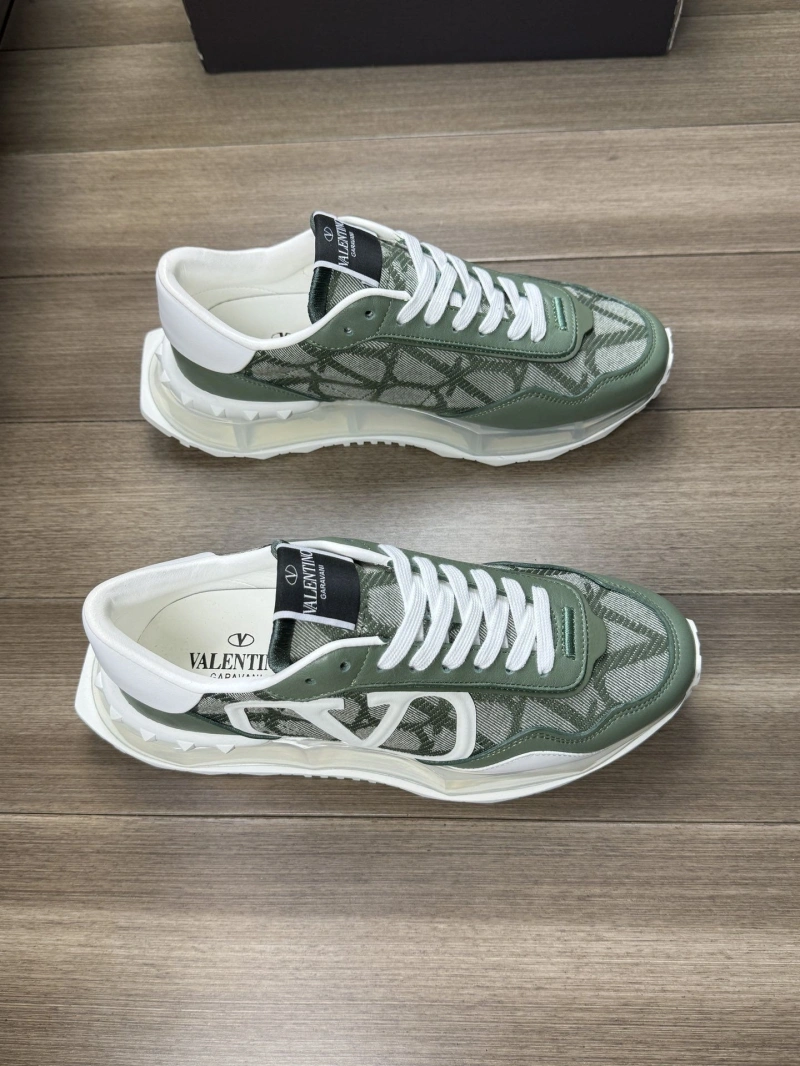 Vibrant Vxlxntino Sneakers 232915