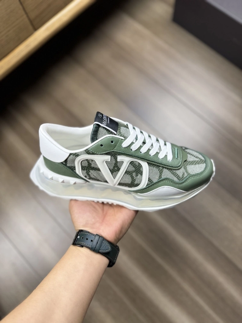 Vibrant Vxlxntino Sneakers 232915