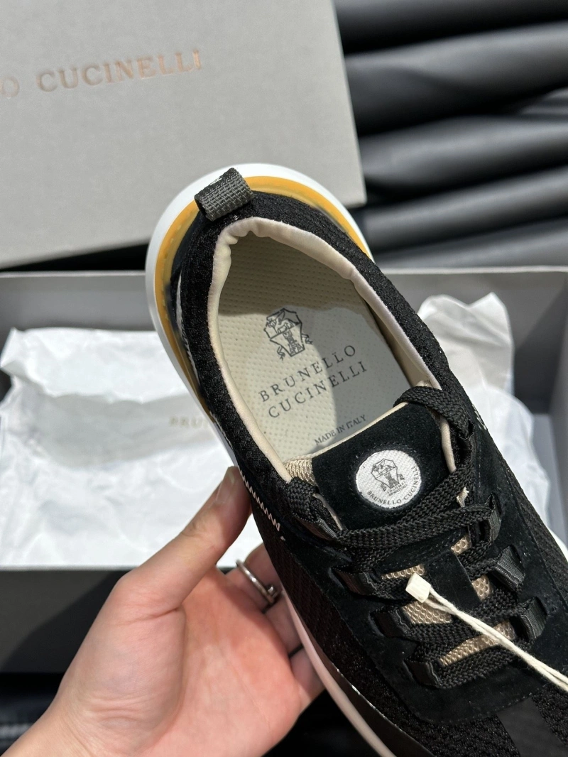Versatile Brxnxllo Cxcxnelli Sneakers 114282