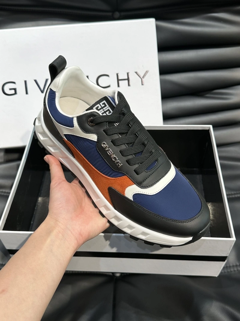 Lightweight Gxvxnchy Sneakers 154665