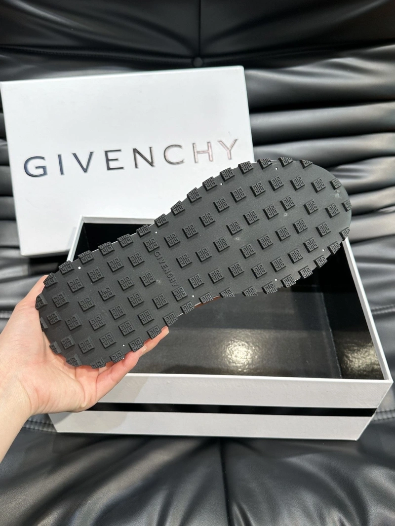 Gxvxnchy Sneakers UrbanStyle 154661