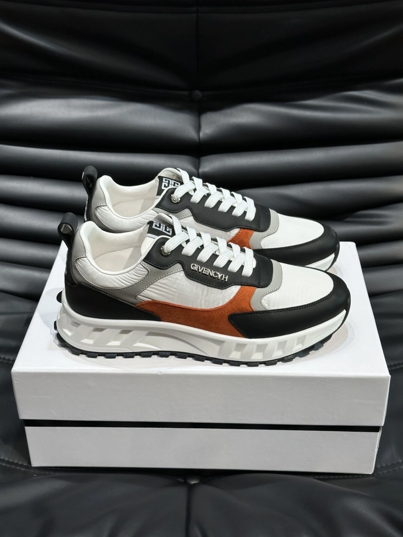 Soft Gxvxnchy Sneakers 154668