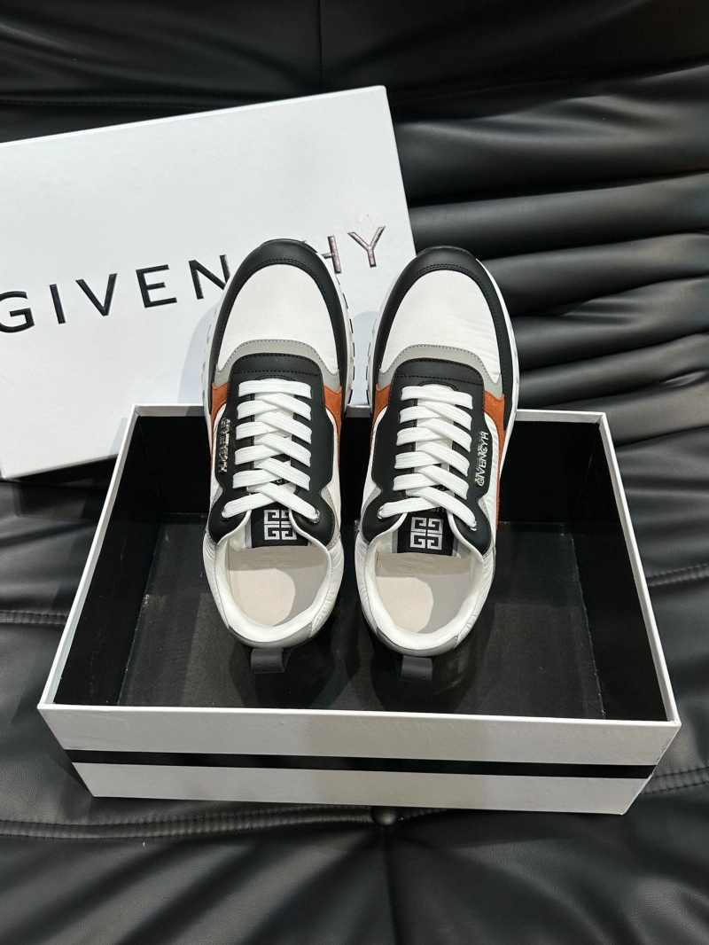 Soft Gxvxnchy Sneakers 154668