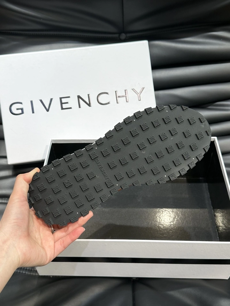 Gxvxnchy Sneakers SmartChoice 154666