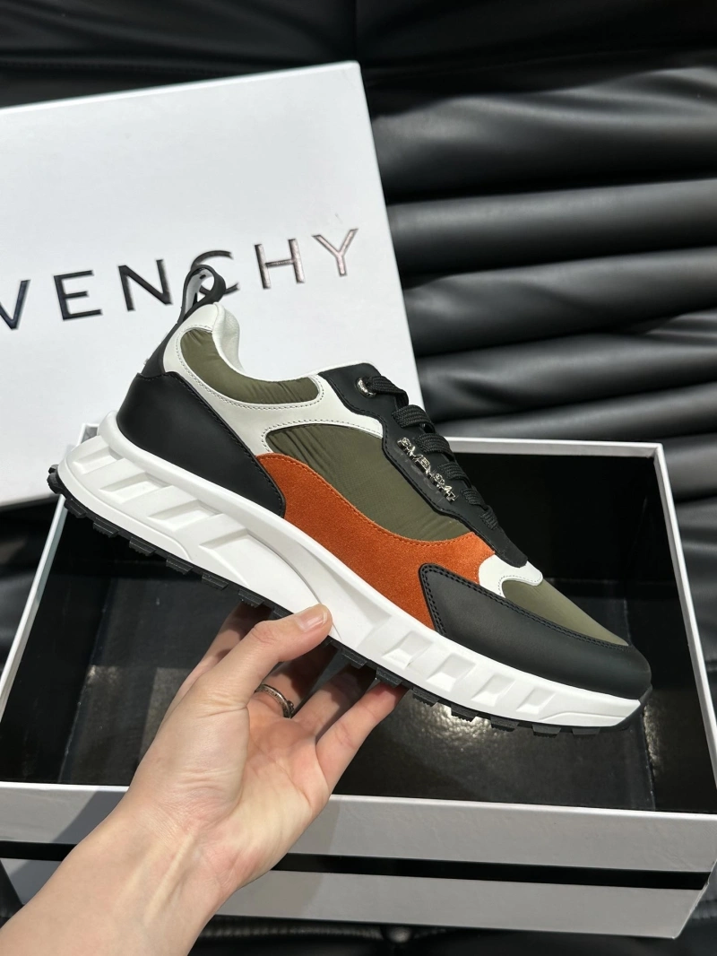 Timeless Gxvxnchy Sneakers 154655
