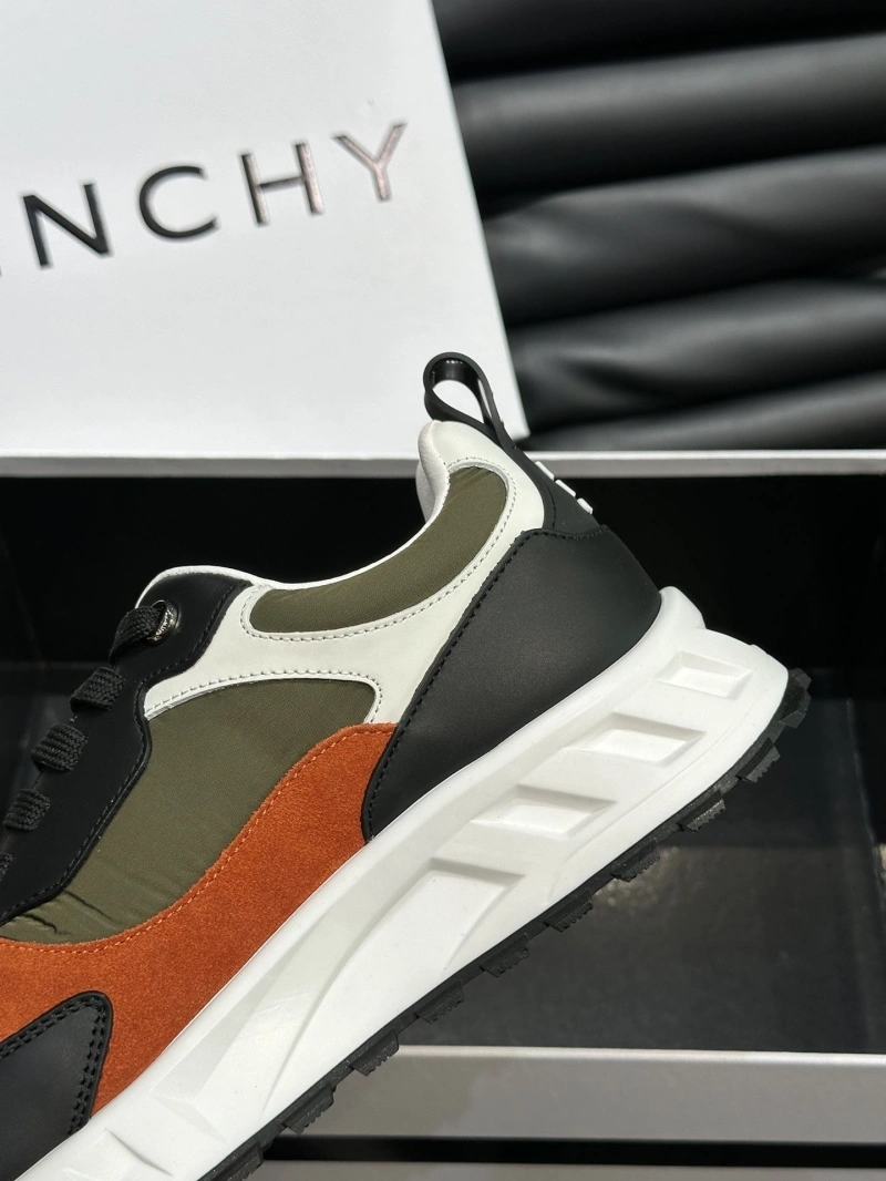 Timeless Gxvxnchy Sneakers 154655
