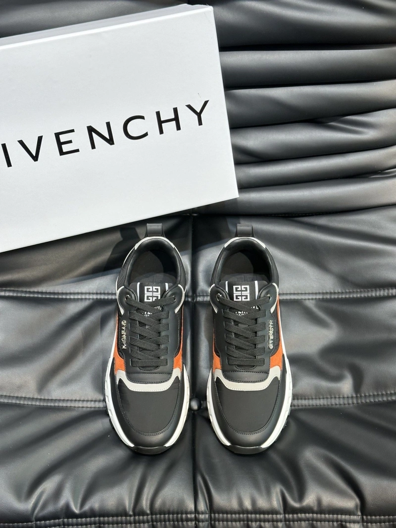 Versatile Gxvxnchy Sneakers 154659